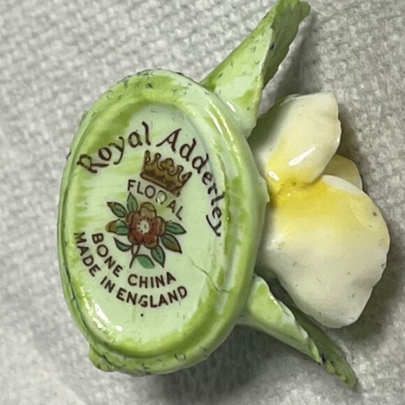 VTG ONE Adderley Floral Bone China Place-Name Card Holder Yellow England 1.5" - Picture 8 of 14